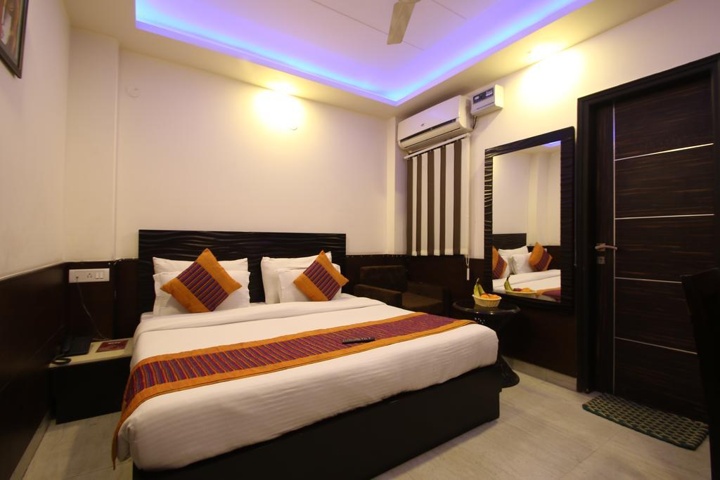 Hotel Hill Palace -Near Karol Bagh Metro Station Deli Exterior foto