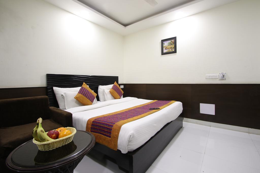 Hotel Hill Palace -Near Karol Bagh Metro Station Deli Exterior foto