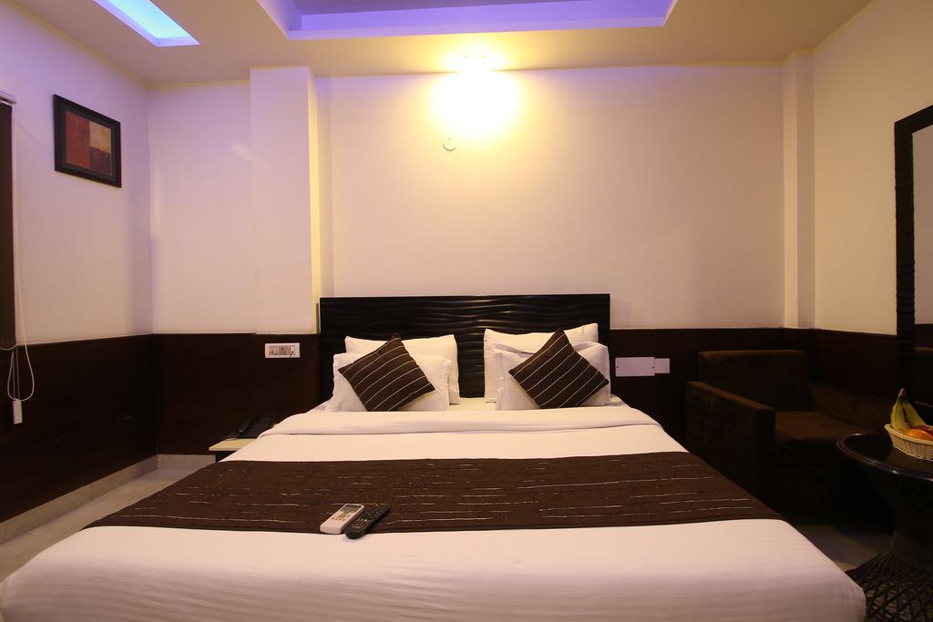 Hotel Hill Palace -Near Karol Bagh Metro Station Deli Exterior foto
