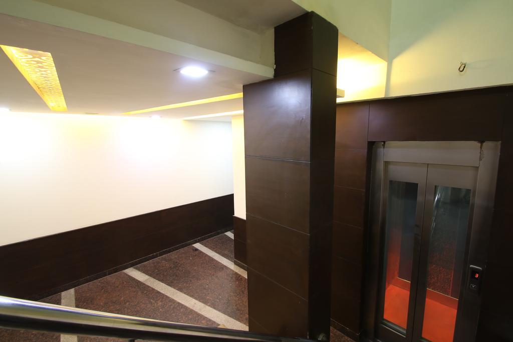 Hotel Hill Palace -Near Karol Bagh Metro Station Deli Exterior foto