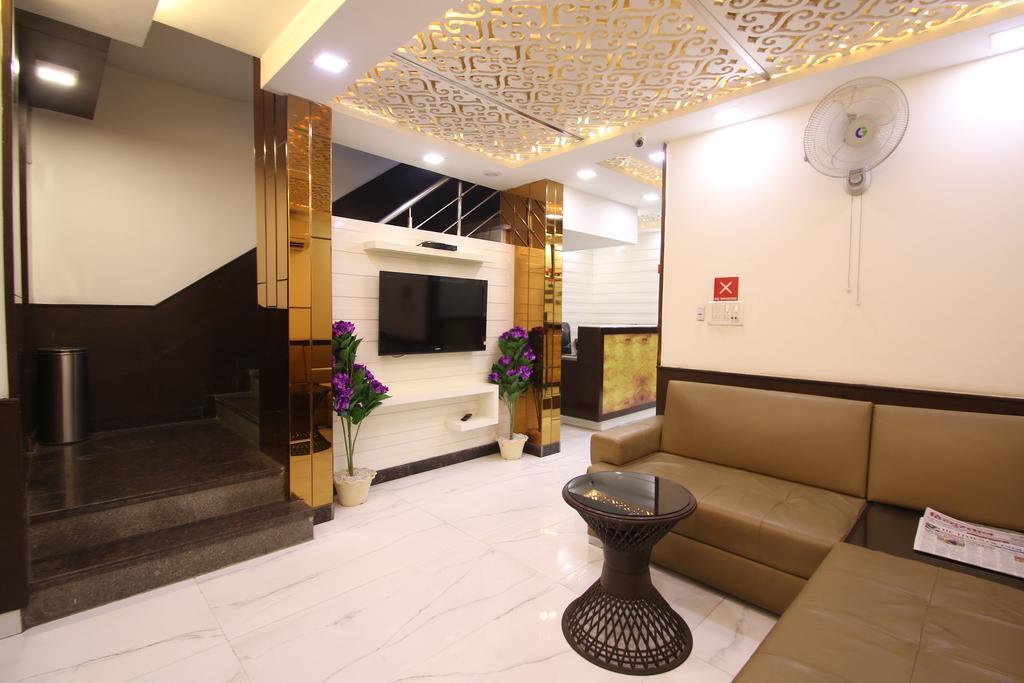 Hotel Hill Palace -Near Karol Bagh Metro Station Deli Exterior foto