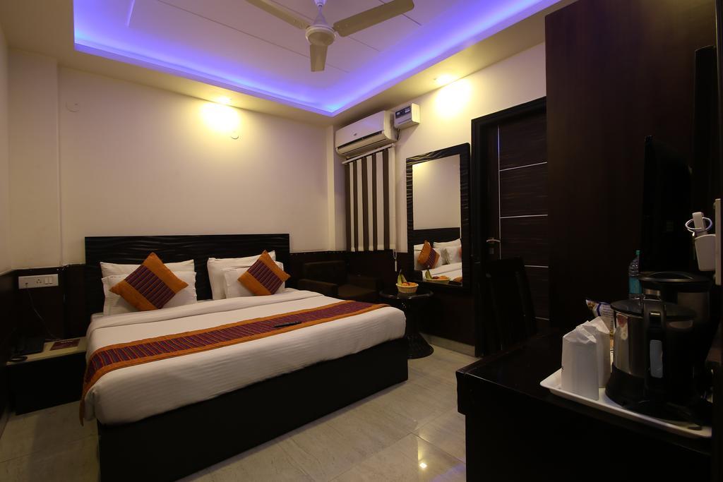 Hotel Hill Palace -Near Karol Bagh Metro Station Deli Exterior foto