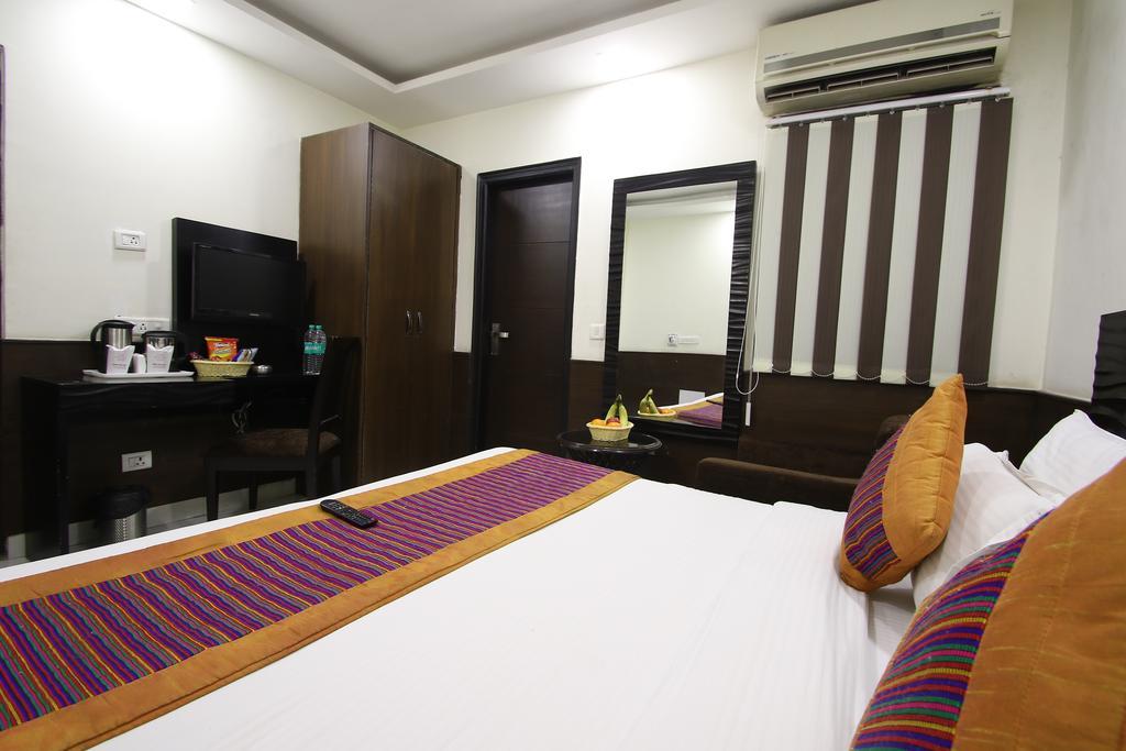 Hotel Hill Palace -Near Karol Bagh Metro Station Deli Exterior foto