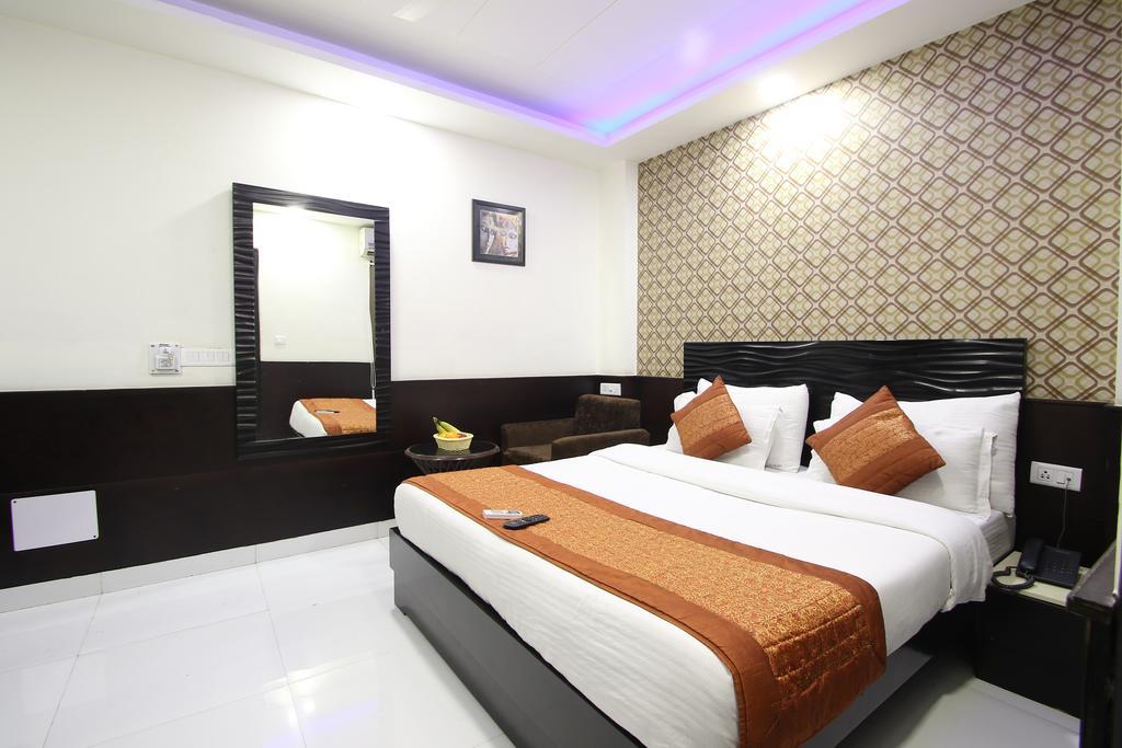Hotel Hill Palace -Near Karol Bagh Metro Station Deli Exterior foto