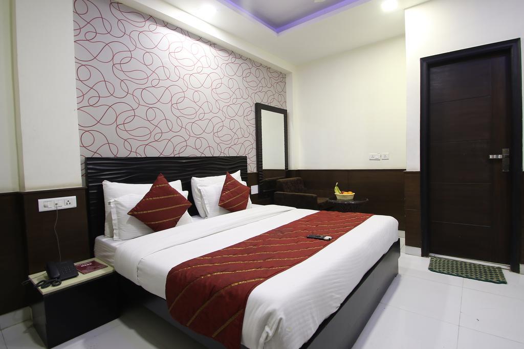 Hotel Hill Palace -Near Karol Bagh Metro Station Deli Exterior foto