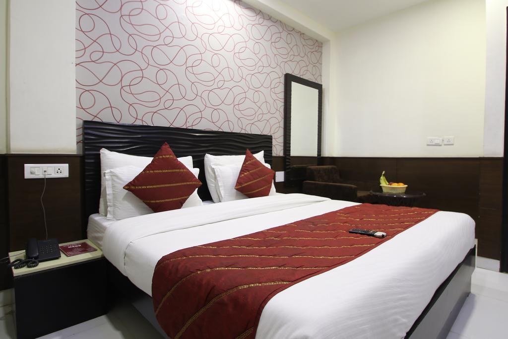 Hotel Hill Palace -Near Karol Bagh Metro Station Deli Exterior foto