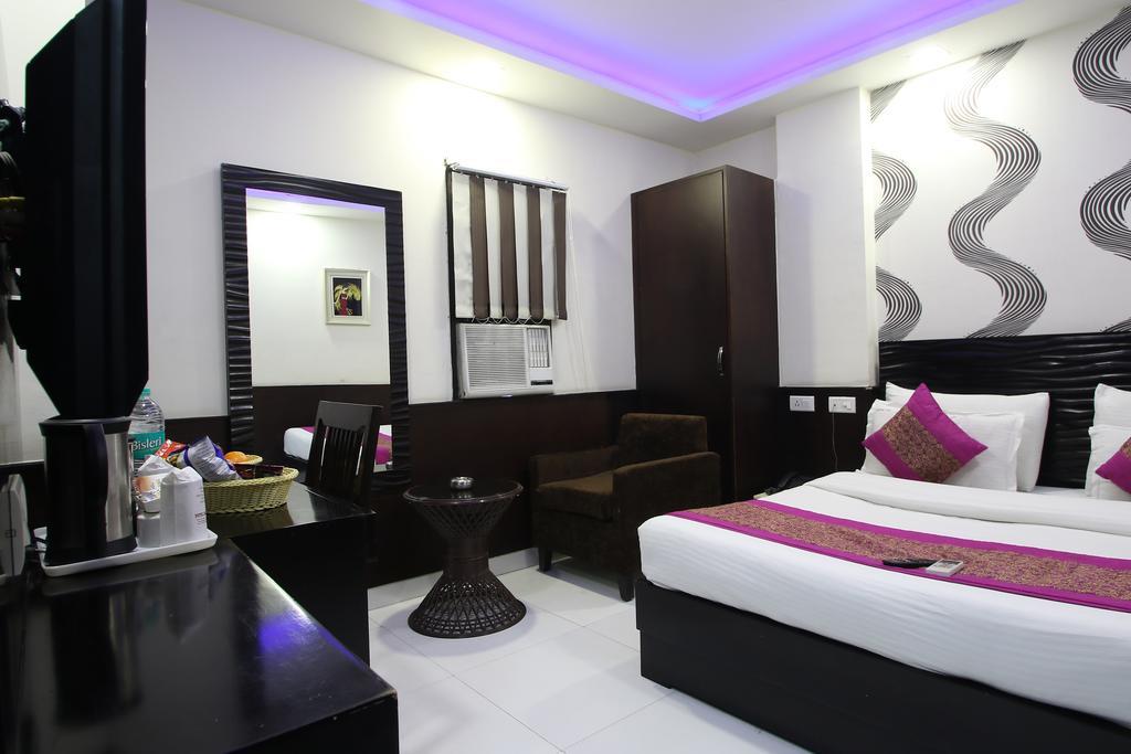 Hotel Hill Palace -Near Karol Bagh Metro Station Deli Exterior foto