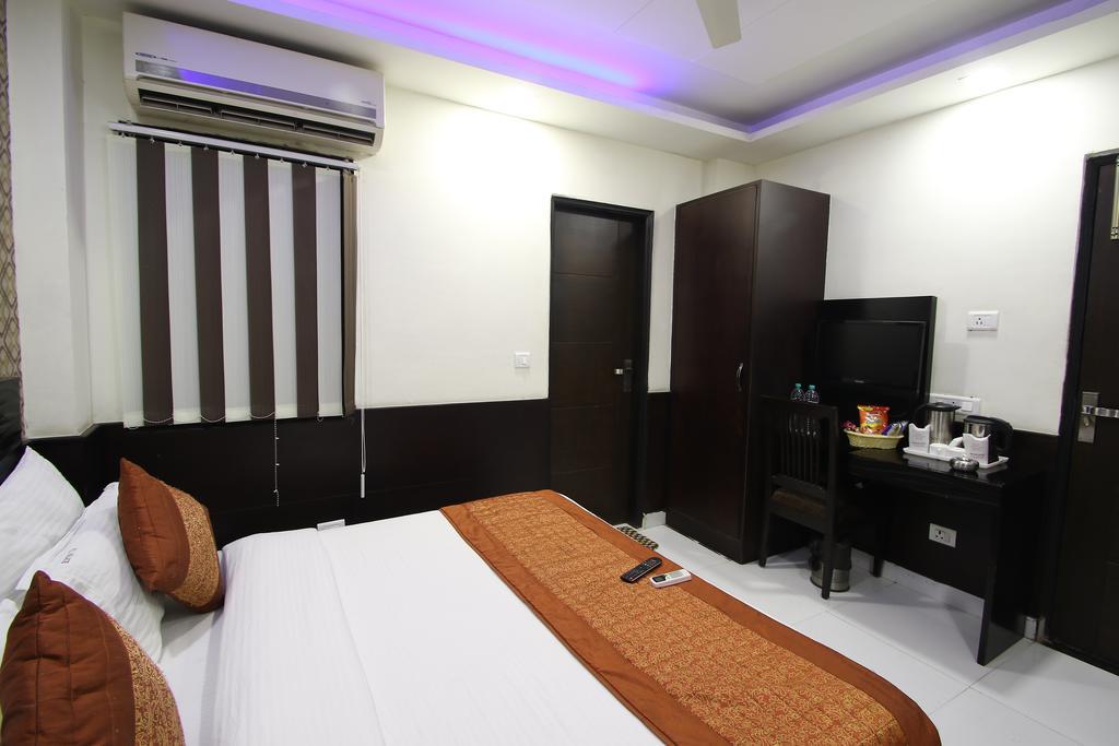 Hotel Hill Palace -Near Karol Bagh Metro Station Deli Exterior foto