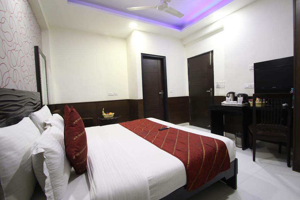 Hotel Hill Palace -Near Karol Bagh Metro Station Deli Exterior foto