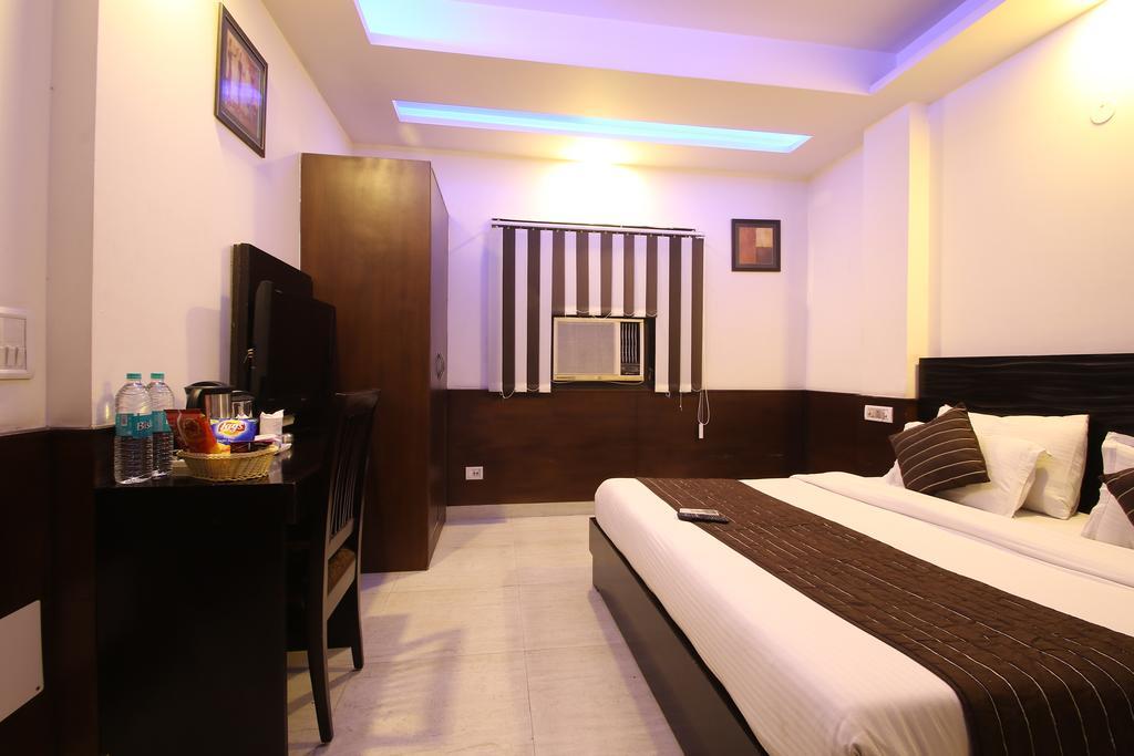 Hotel Hill Palace -Near Karol Bagh Metro Station Deli Exterior foto