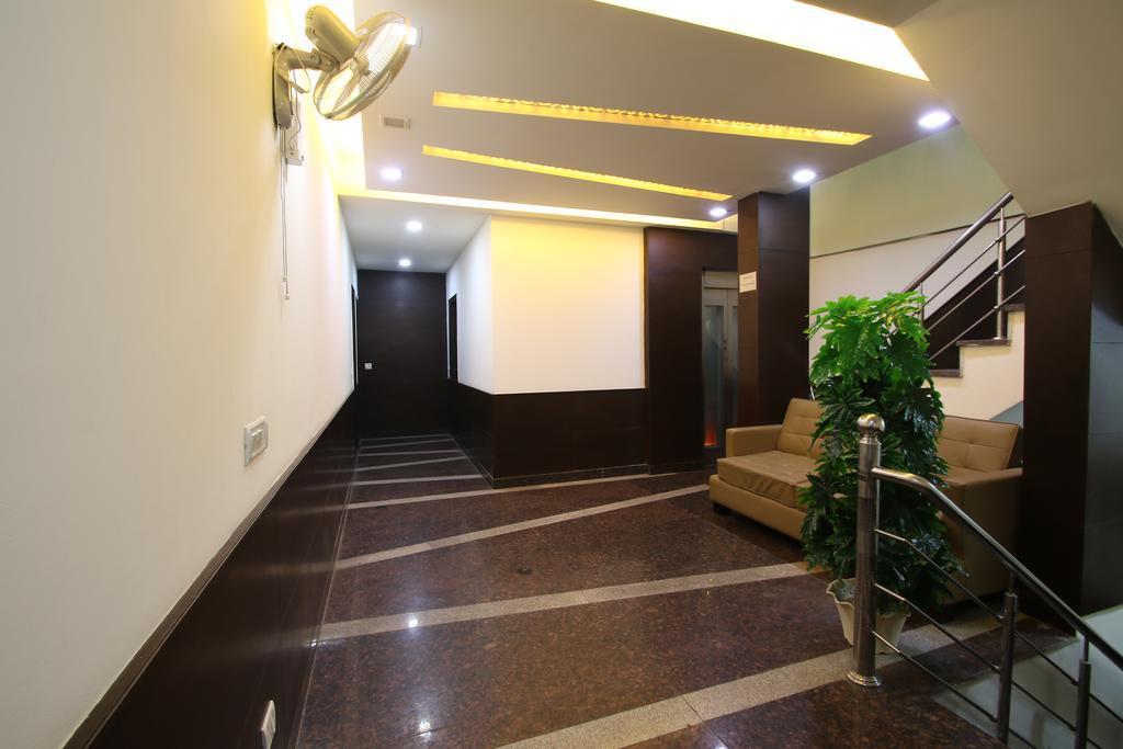 Hotel Hill Palace -Near Karol Bagh Metro Station Deli Exterior foto