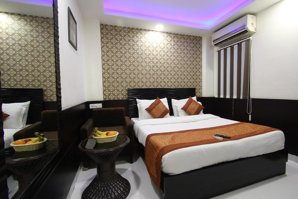 Hotel Hill Palace -Near Karol Bagh Metro Station Deli Exterior foto