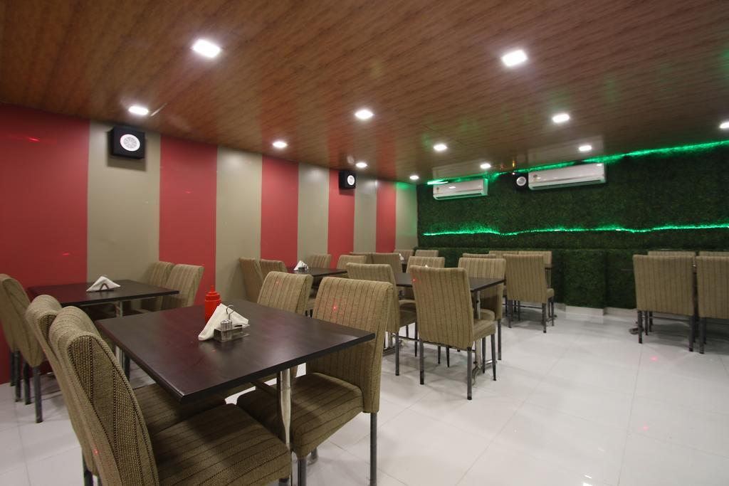 Hotel Hill Palace -Near Karol Bagh Metro Station Deli Exterior foto