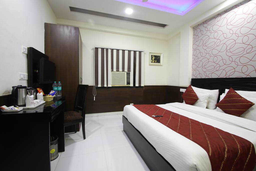 Hotel Hill Palace -Near Karol Bagh Metro Station Deli Exterior foto