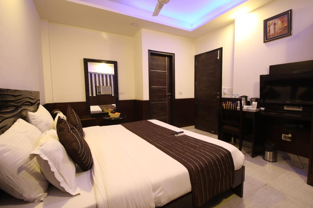 Hotel Hill Palace -Near Karol Bagh Metro Station Deli Exterior foto
