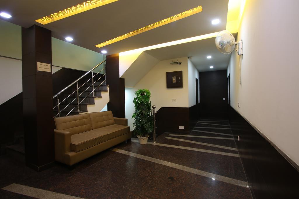 Hotel Hill Palace -Near Karol Bagh Metro Station Deli Exterior foto