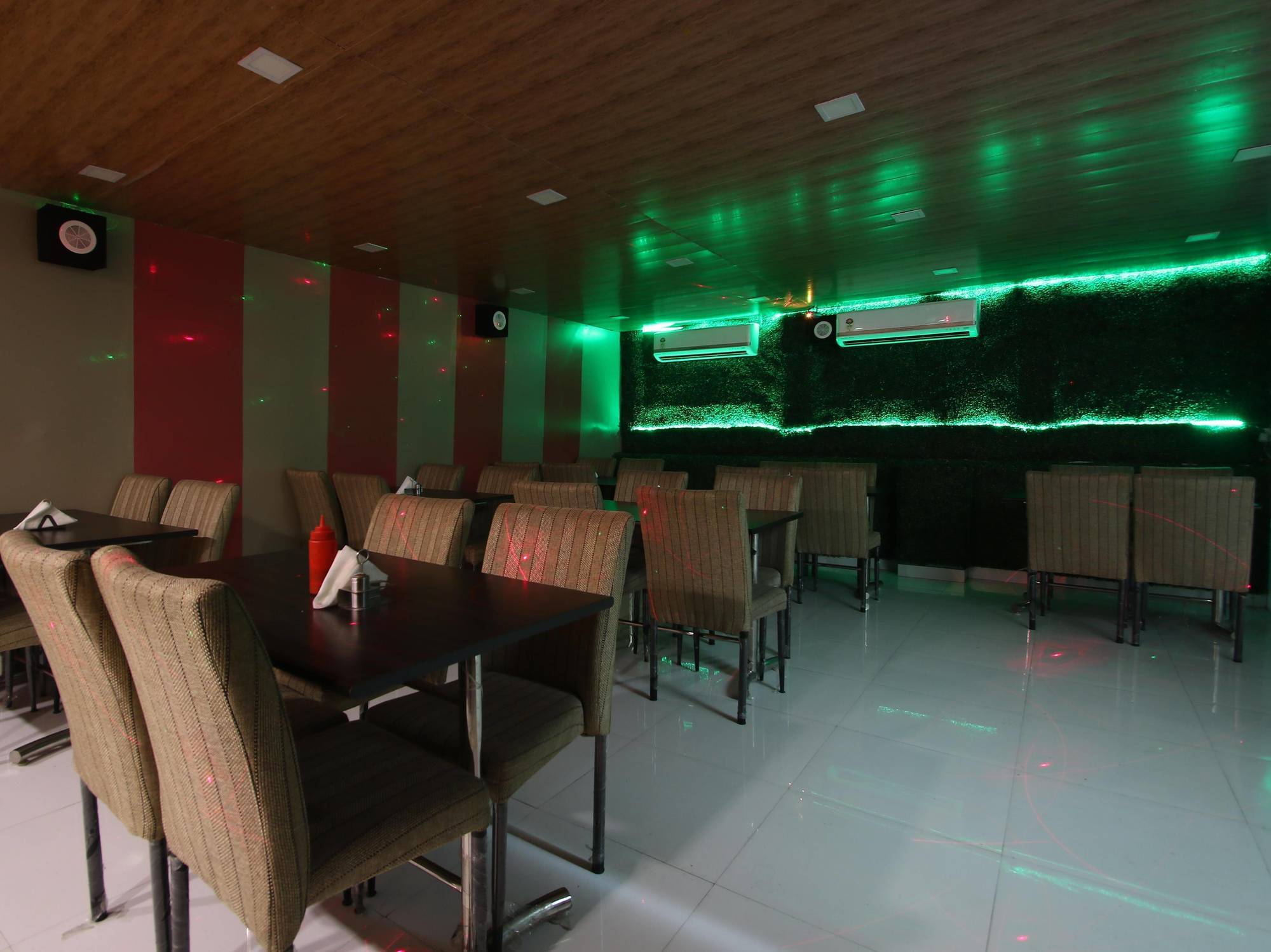 Hotel Hill Palace -Near Karol Bagh Metro Station Deli Exterior foto