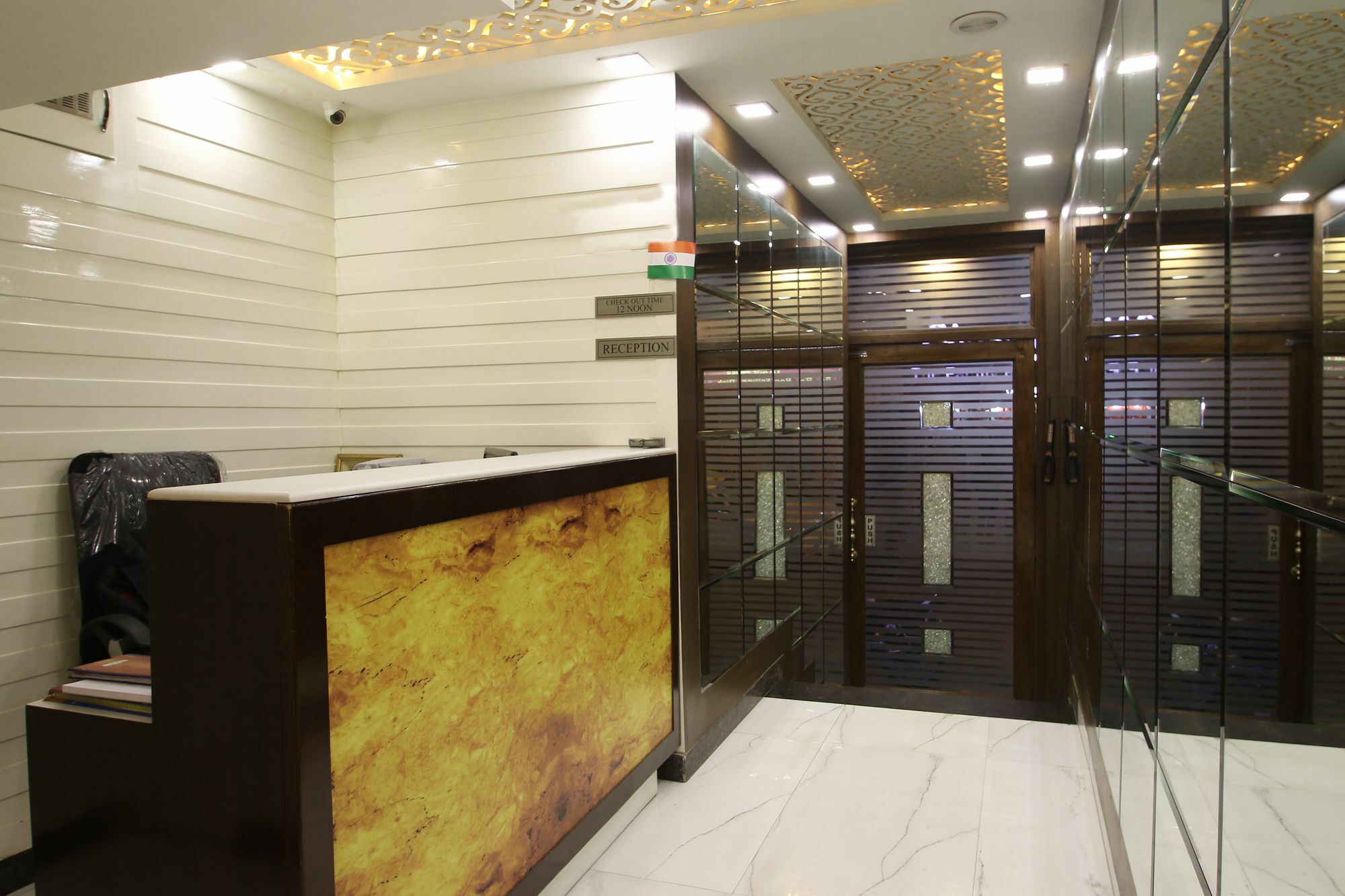 Hotel Hill Palace -Near Karol Bagh Metro Station Deli Exterior foto