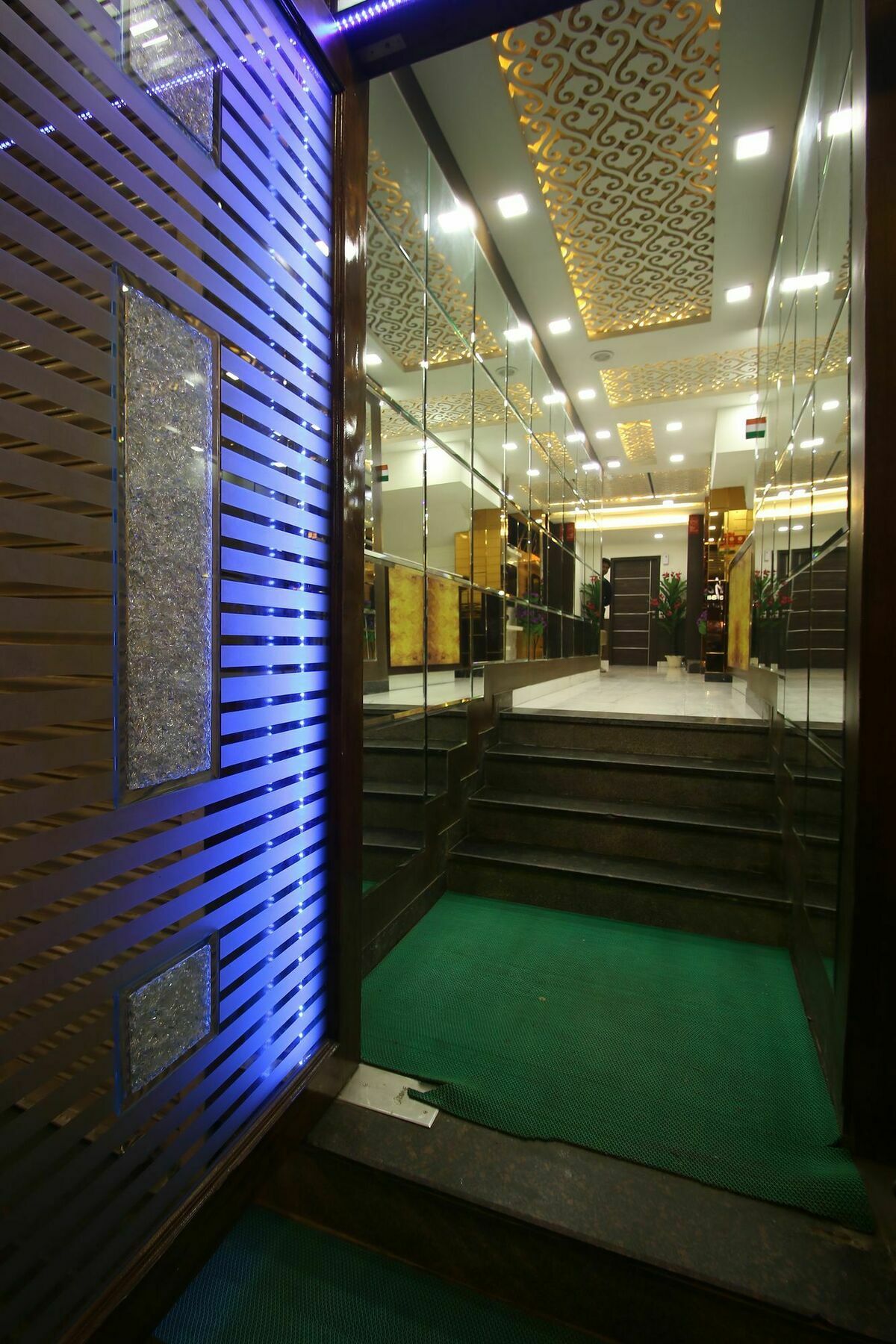 Hotel Hill Palace -Near Karol Bagh Metro Station Deli Exterior foto